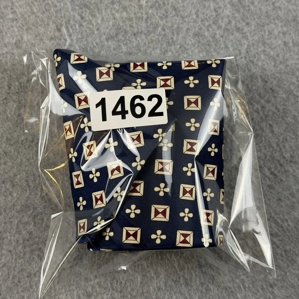 Vintage Dai Huang 100% Silk Handmade Navy Geometric Floral Necktie 55x3.9